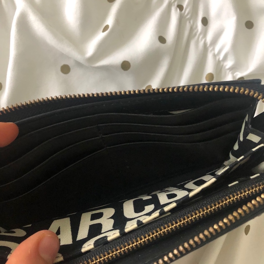 Marc Jacobs Wallet - Picture 3 of 5